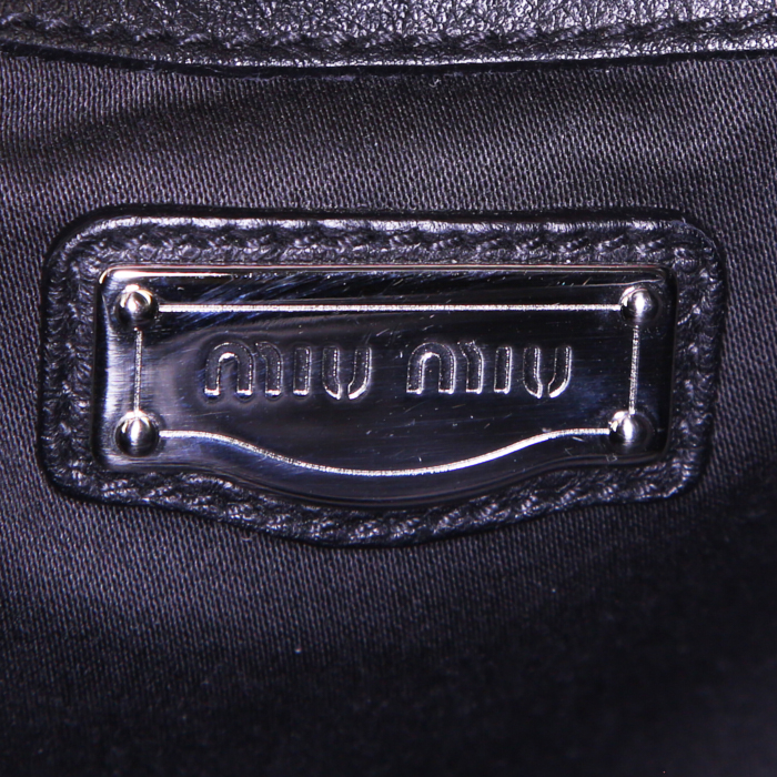 Sac porté épaule ou main Miu Miu en cuir noir - Detail D3