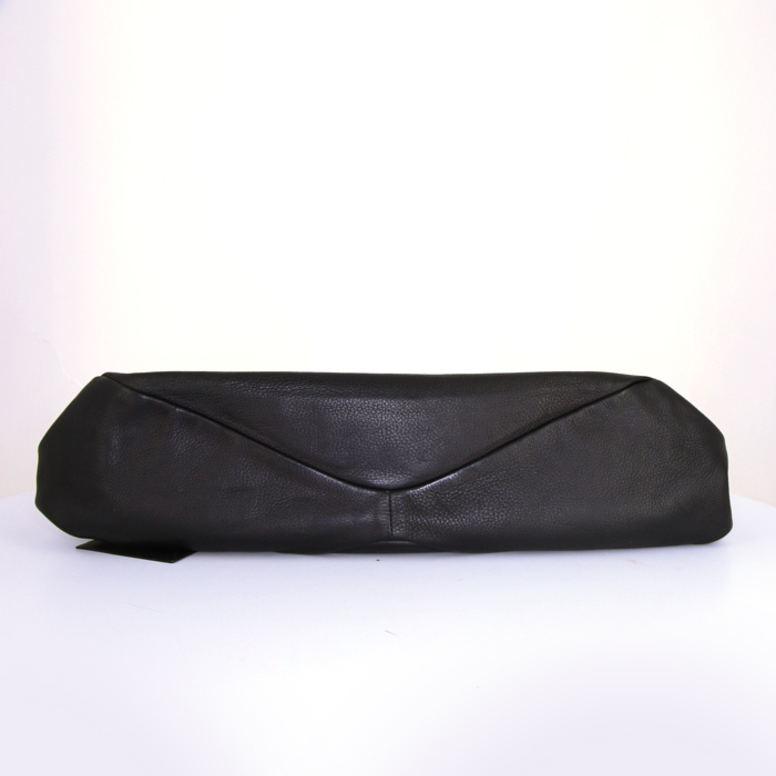 Sac porté épaule ou main Miu Miu en cuir noir - Detail D4