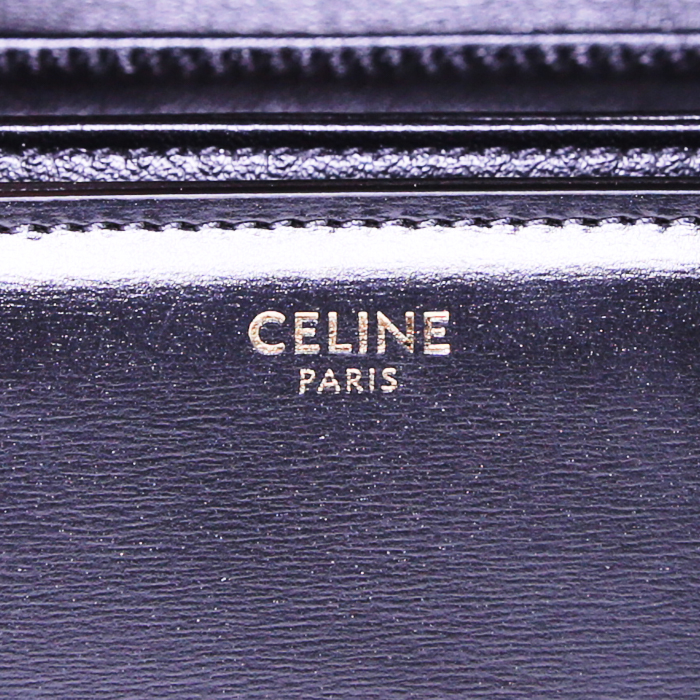 Celine Triomphe shoulder bag in black leather - Detail D3