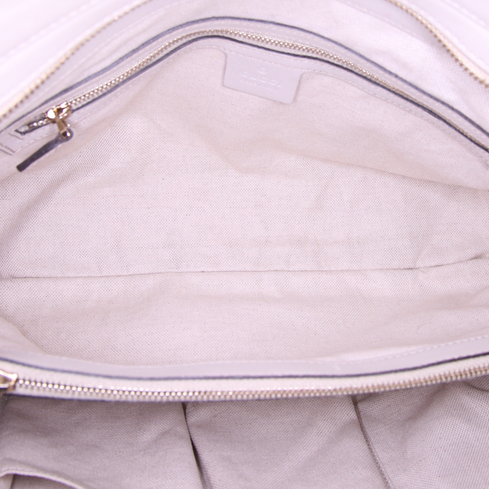 Bolso Cabás Gucci Princy en cuero monogram huella color crema - Detail D2