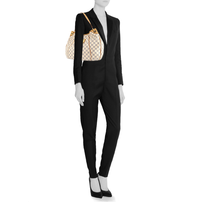 Sac à main Louis Vuitton Galliera moyen modèle en toile damier azur et cuir naturel - Detail D1