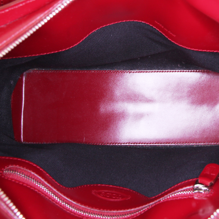 Tod's D-Bag bag worn on the shoulder or carried in the hand in red - Detail D3