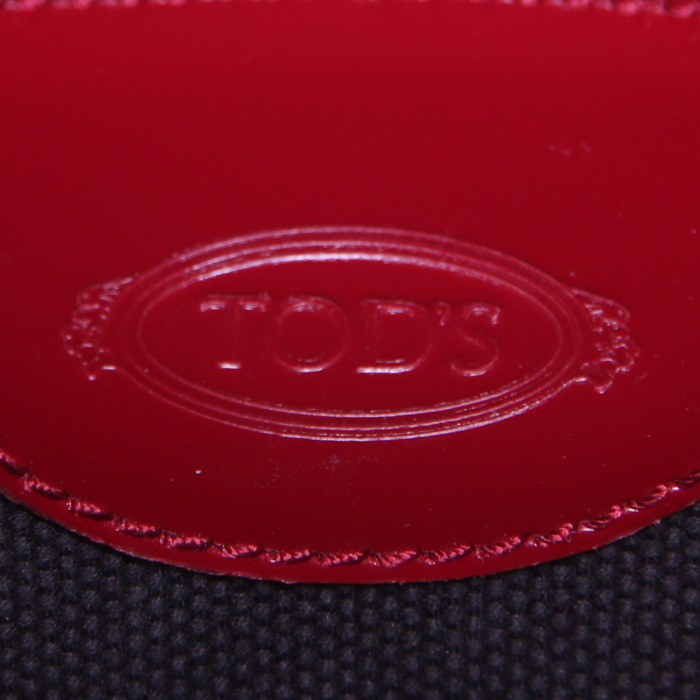 Tod's D-Bag bag worn on the shoulder or carried in the hand in red - Detail D4