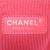 Bolso de mano Chanel en cuero acolchado rosa y rojo - Detail D4 thumbnail