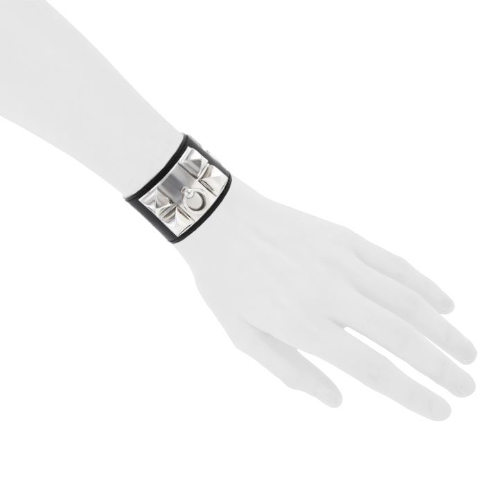 Brazalete Hermes Médor en paladio y cuero negro - Detail D1