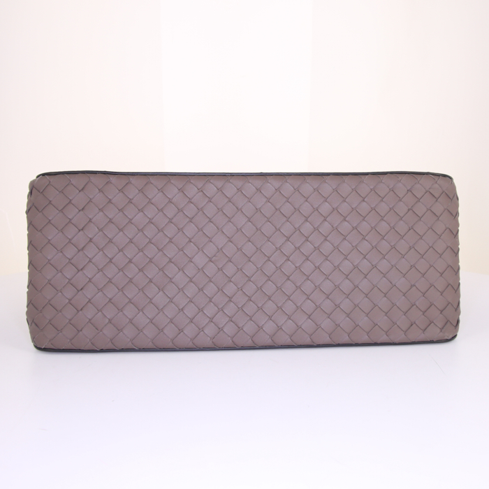 Sac bandoulière Bottega Veneta en cuir gris et cuir tressé gris - Detail D5