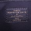 Bolso para llevar al hombro Louis Vuitton petit Noé en cuero monogram huella color burdeos y cuero negro - Detail D3 thumbnail