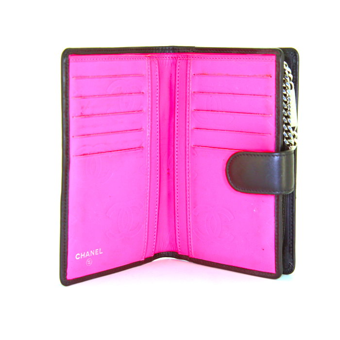 Billetera Chanel Cambon en cuero acolchado negro - Detail D2