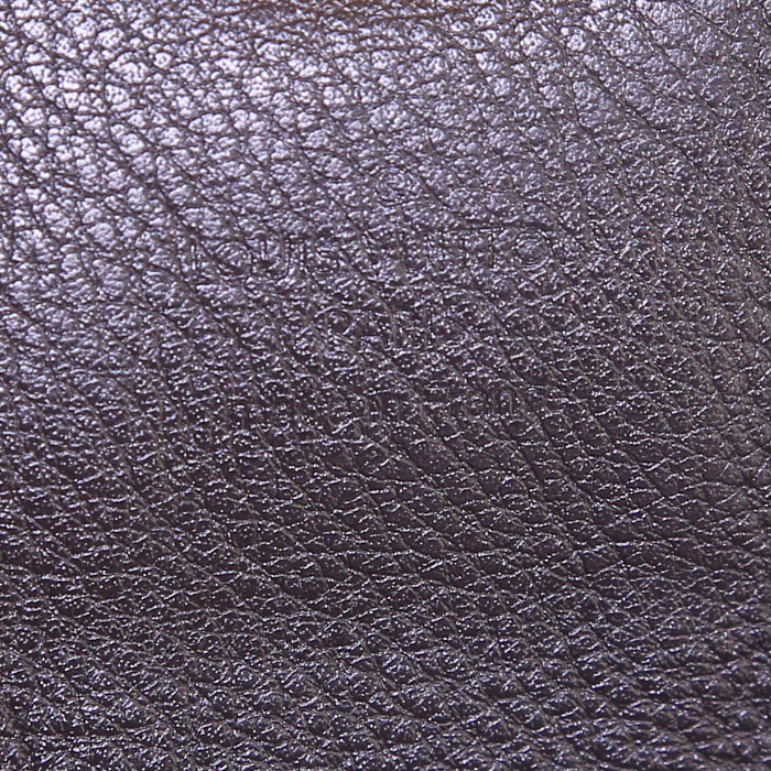 Louis Vuitton wallet in brown mahina leather - Detail D3