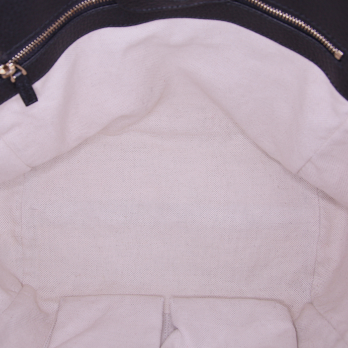 Sac cabas Gucci Swing en cuir grainé noir - Detail D2