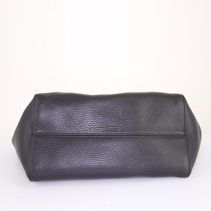 Sac cabas Gucci Swing en cuir grainé noir - Detail D4