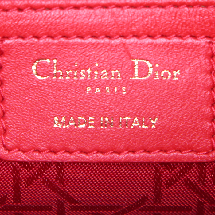 Sac à main Dior Lady Dior moyen modèle en cuir cannage rouge - Detail D4