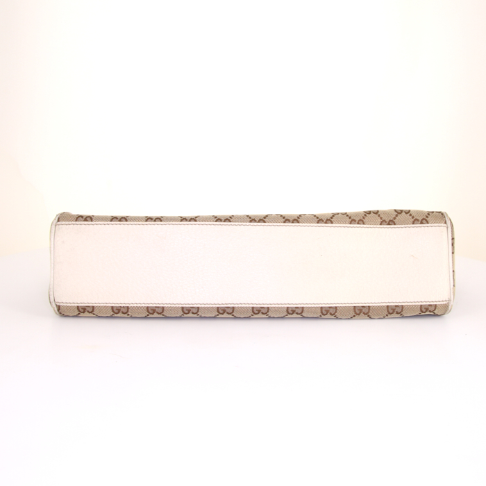 Bolso de mano Gucci Charmy en lona Monogram beige y cuero color crema - Detail D4