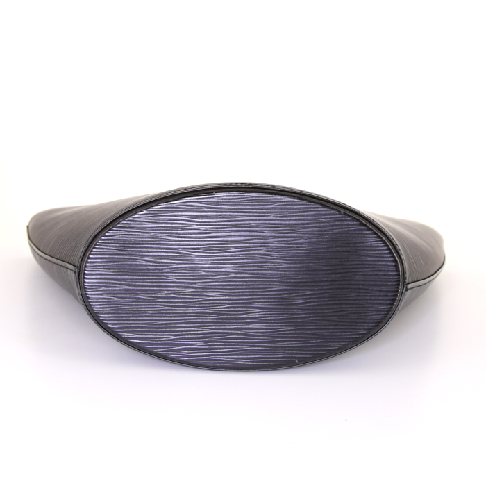 Sac à main Louis Vuitton Noctembule en cuir épi noir - Detail D4