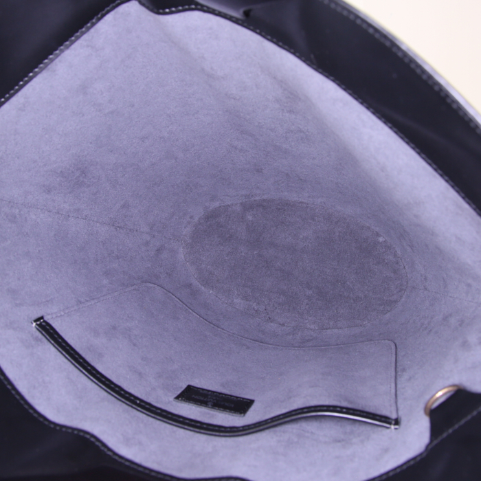 Sac cabas Louis Vuitton Noctambule en cuir épi noir - Detail D2