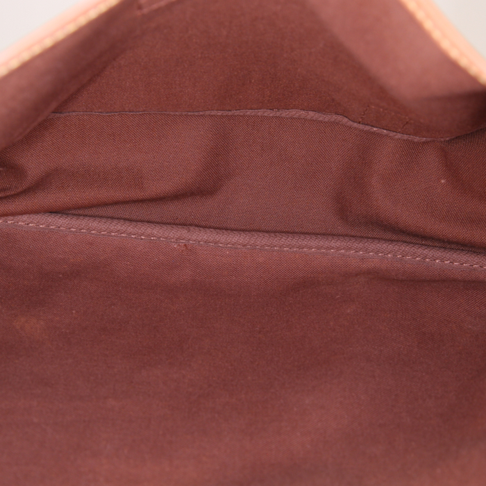 Sac bandoulière Louis Vuitton Saumur taille XL en toile monogram enduite marron et cuir naturel - Detail D3