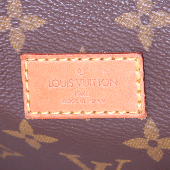 Sac bandoulière Louis Vuitton Saumur taille XL en toile monogram enduite marron et cuir naturel - Detail D4