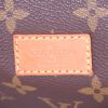 Borsa a tracolla Louis Vuitton Saumur taglia XL in tela monogram cerata marrone e pelle naturale - Detail D4 thumbnail