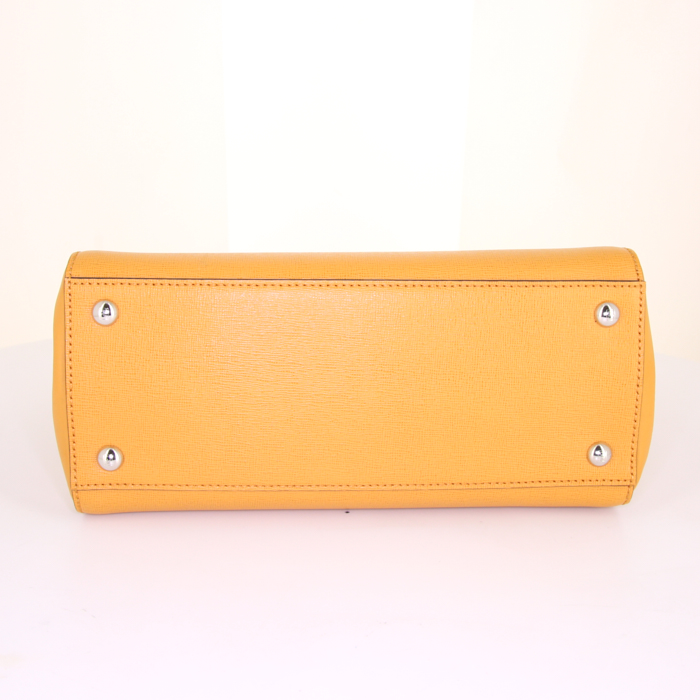 Borsa a tracolla Fendi 2 Jours modello piccolo in pelle arancione - Detail D5