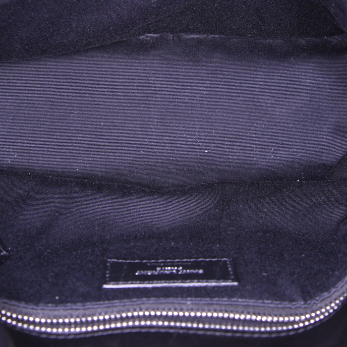 Sac bandoulière Saint Laurent Loulou petit modèle en cuir matelassé chevrons noir - Detail D3