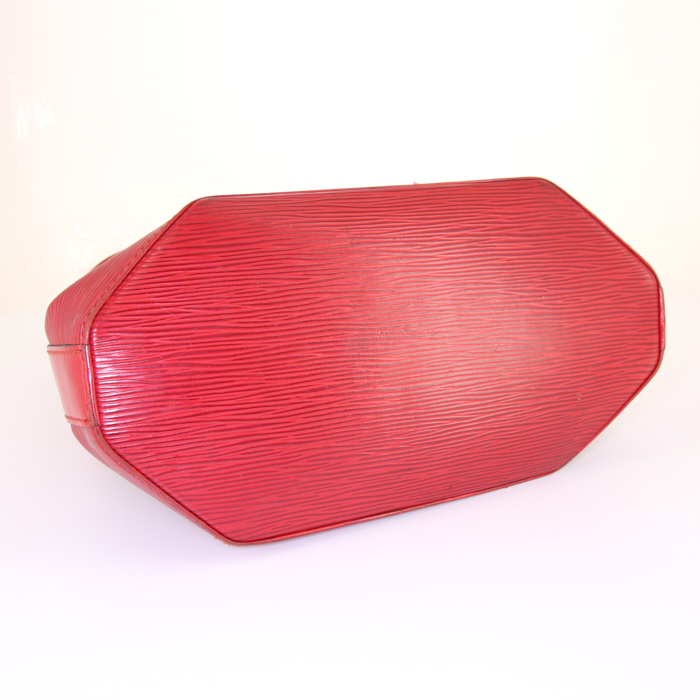 Louis Vuitton Sac d'épaule shoulder bag in red epi leather - Detail D4