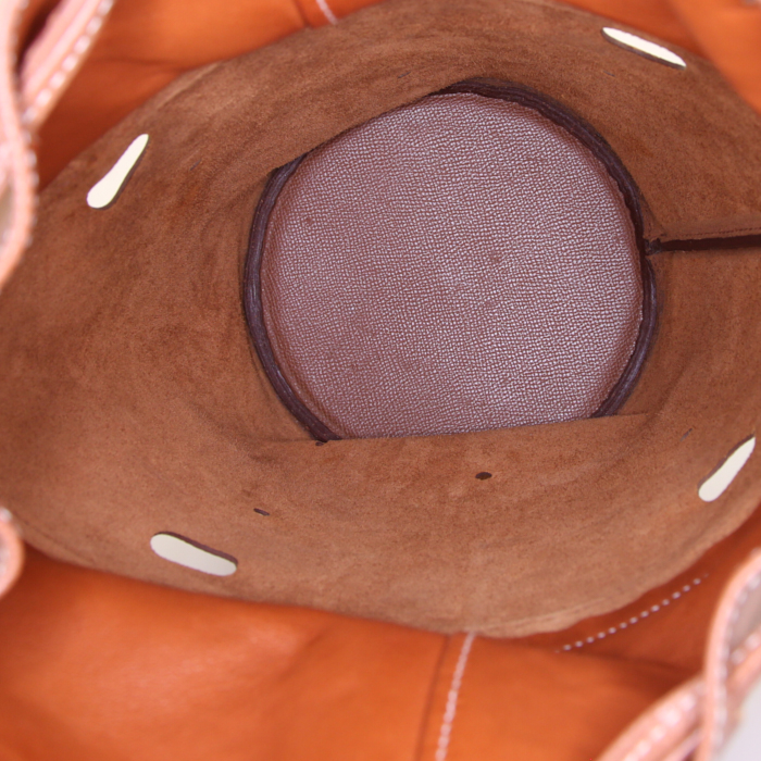 Bolso Cabás Hermes Mangeoire en cuero Courchevel color oro - Detail D2