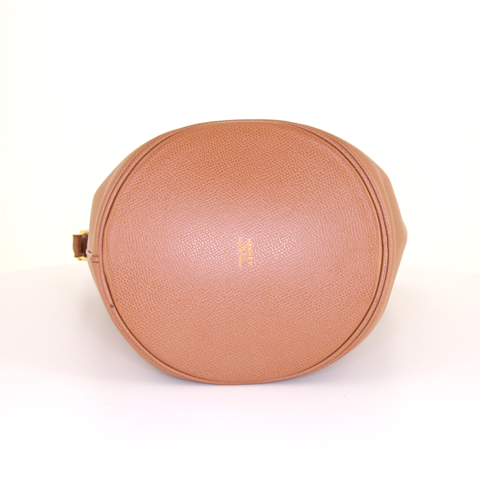 Sac cabas Hermes Mangeoire en cuir Courchevel gold - Detail D4