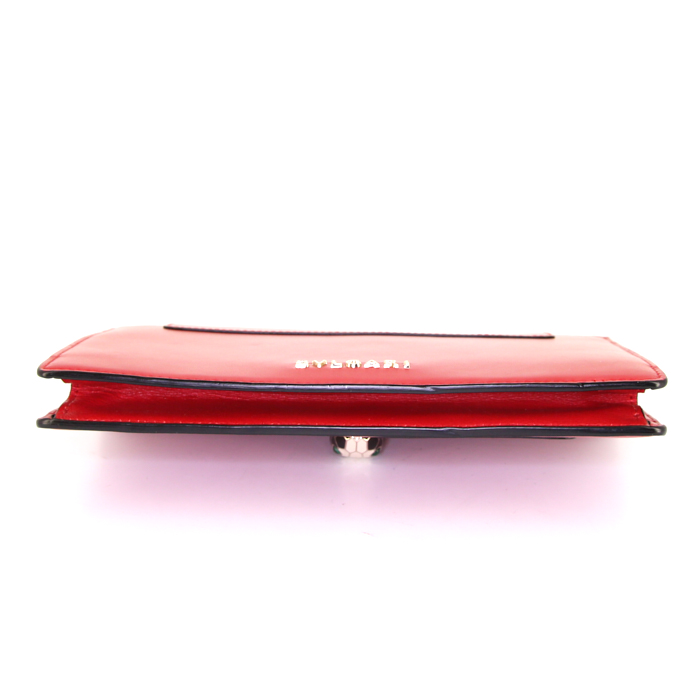 Bulgari Serpenti shoulder bag in red leather - Detail D4