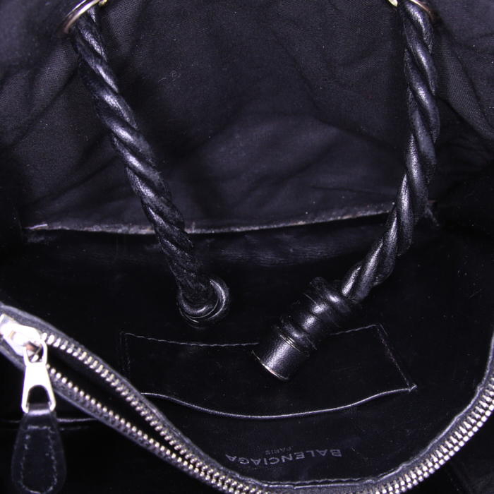 Bolso bandolera Balenciaga Blanket Square modelo pequeño en cuero acolchado negro - Detail D3
