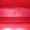 Sac bandoulière Chanel Timeless Maxi Jumbo en cuir matelassé rouge - Detail D3 thumbnail