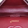 Bolso de mano Chanel Timeless en cuero acolchado marrón oscuro - Detail D3 thumbnail
