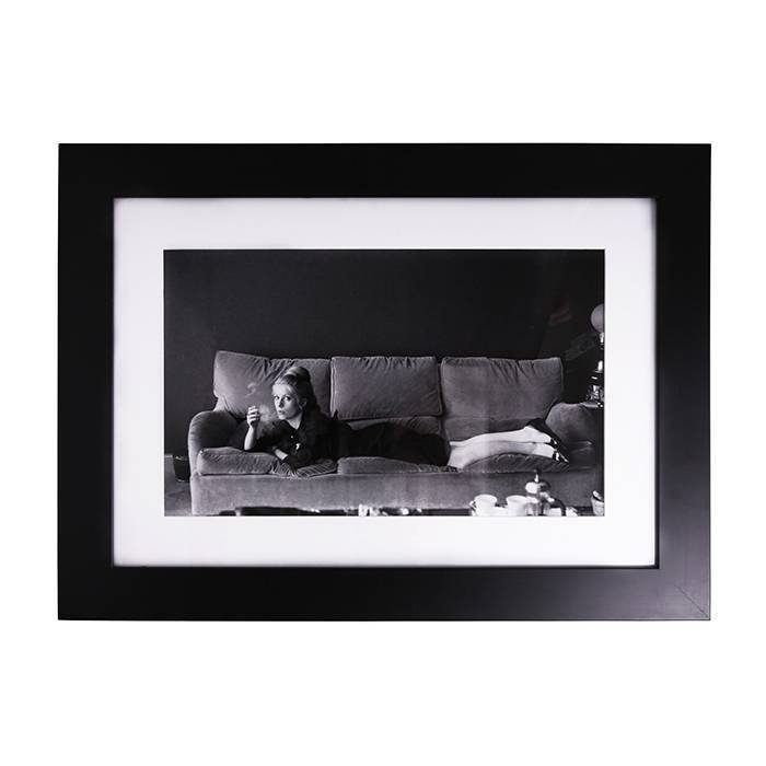 Henri Elwing, "Catherine Deneuve", from the 1970's, framed photograph and signed - 00pp