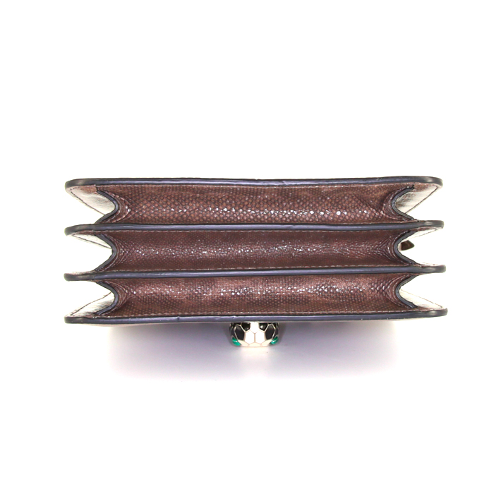 Bulgari Serpenti handbag in beige snake - Detail D5