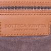 Bolso de mano Bottega Veneta Veneta en cuero intrecciato color caramelo - Detail D3 thumbnail