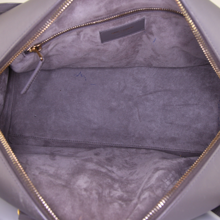 Saint Laurent Duffle shoulder bag in grey leather - Detail D3