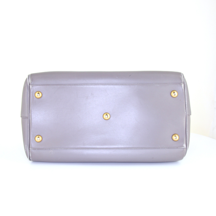 Saint Laurent Duffle shoulder bag in grey leather - Detail D5