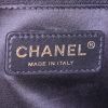 Bolso para llevar al hombro o en la mano Chanel Shopping GST modelo pequeño en cuero granulado acolchado negro - Detail D3 thumbnail