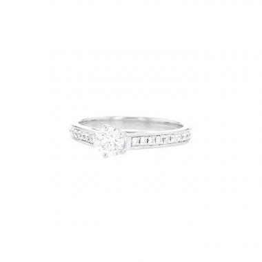 Sortija solitaria Chaumet Le Grand Frisson en oro blanco y diamantes