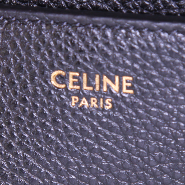 Celine 16 bag worn on the shoulder or carried in the hand in black grained leather - Detail D4