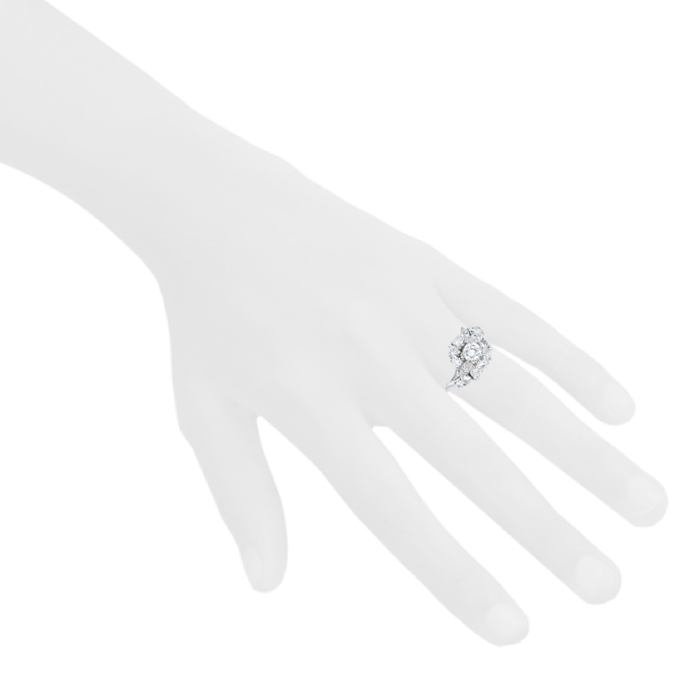 Mauboussin 1950's ring in platinium,  white gold and diamonds - Detail D1