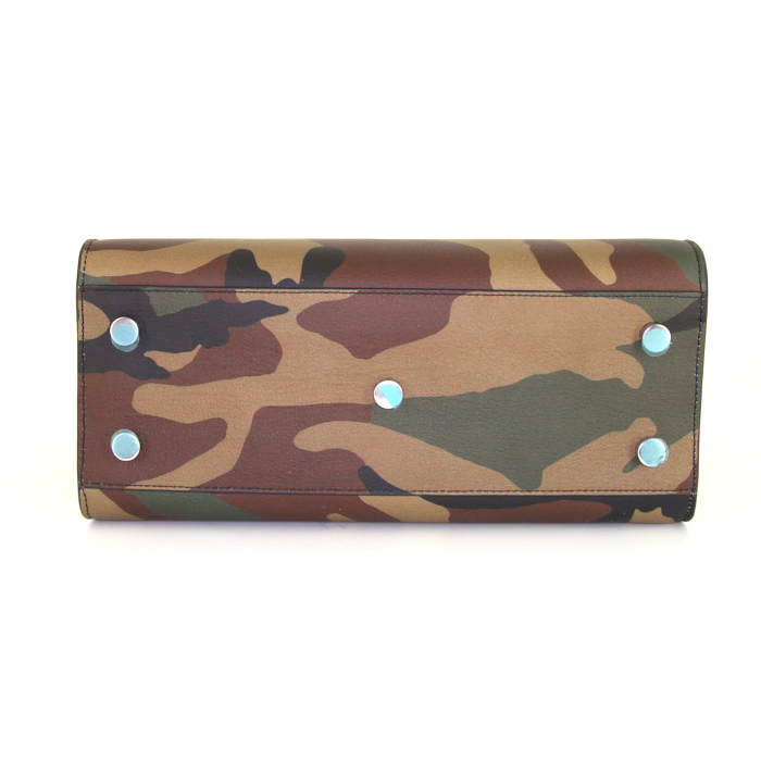 Sac à main Saint Laurent Sac de jour Baby en cuir grainé vert noir et beige - Detail D5