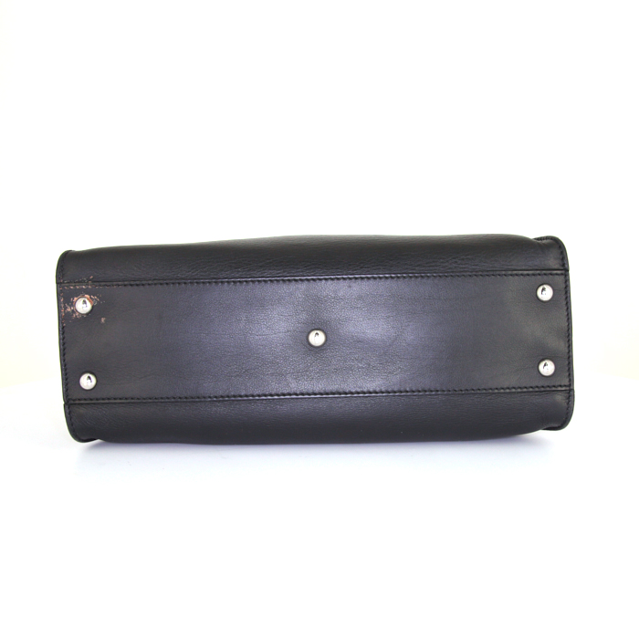Fendi Peekaboo Regular handbag in black leather - Detail D5