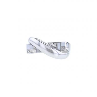Mauboussin En Corps et Encore ring in white gold,  diamonds and mother of pearl