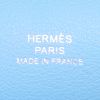 Bolsito de mano Hermès Kelly - Clutch en cuero swift azul - Detail D3 thumbnail