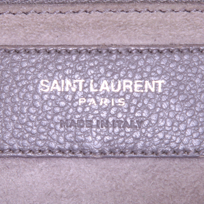 Saint Laurent shoulder bag in grey leather - Detail D4