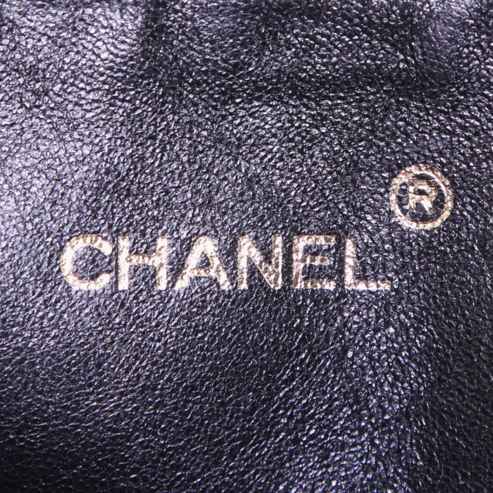 Sac cabas Chanel Vintage en cuir embossé noir - Detail D3