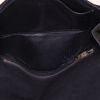 Clutch de noche Hermès Pochette Angle Or en cuero de ternero doblis negro - Detail D2 thumbnail