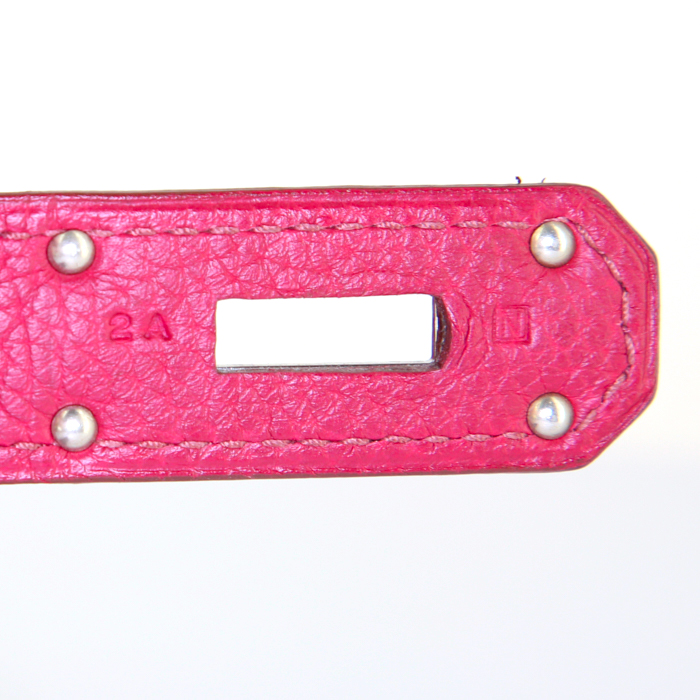 Hermes Birkin Shoulder bag worn on the shoulder or carried in the hand in raspberry pink togo leather - Detail D4