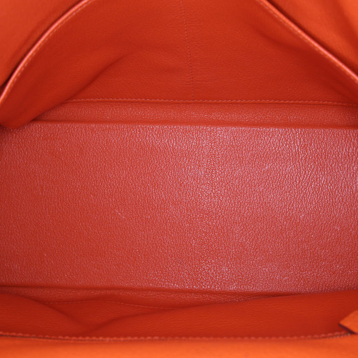 Sac à main Hermes Kelly 32 cm en cuir togo orange Feu - Detail D3