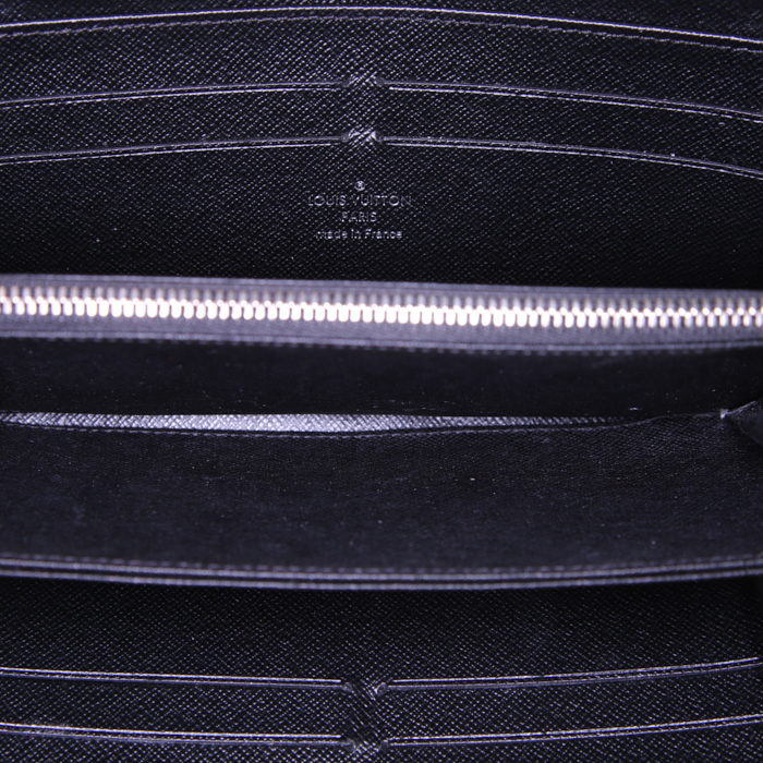 Billetera Louis Vuitton Zippy en cuero Epi negro - Detail D2